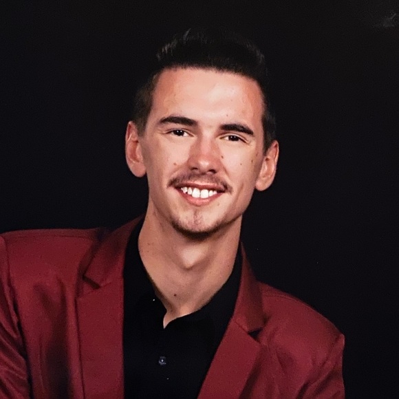 Meet your Posher, Andrew - Picture 1 of 1